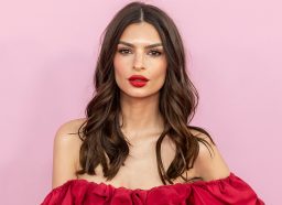 5 Ways Emily Ratajkowski Gets Her Toned Slim Body