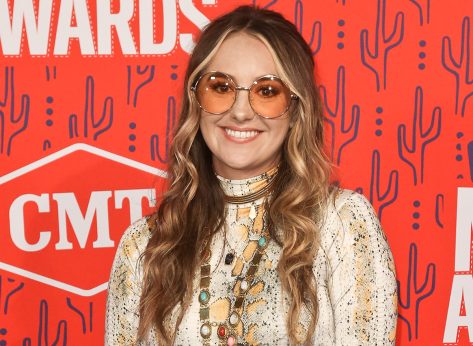 7 Foods Lainey Wilson Eats on Tour